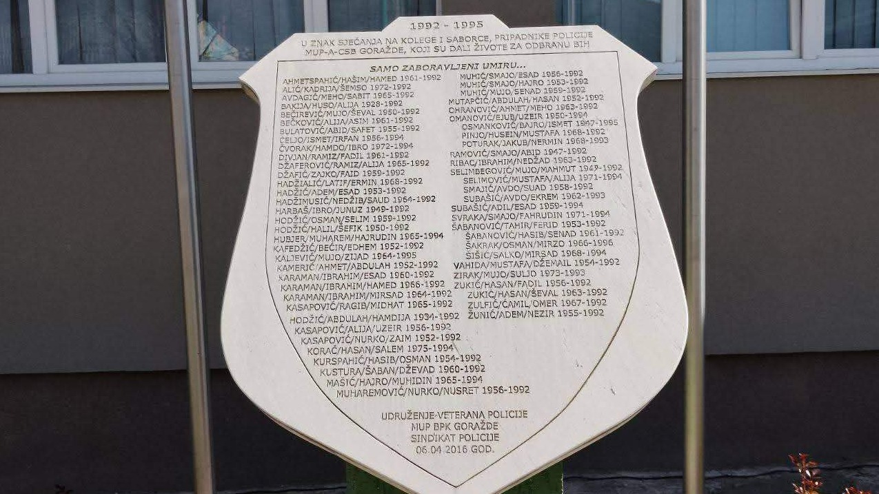 Prigodnim programom u Goraždu obilježen Dan sjećanja na poginule policijske službenike