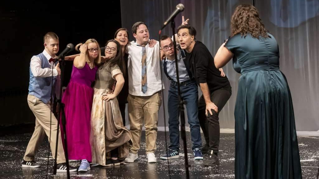 Gostovanje predstave 'Up and Down' u Narodnom pozorištu Tuzla