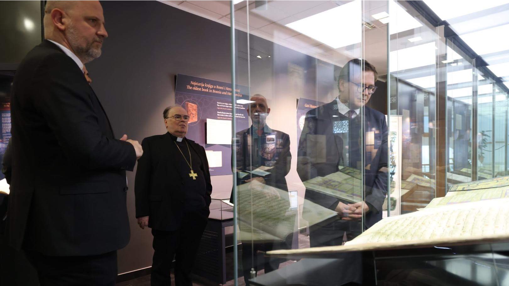 Delegacija Njemačke biskupske konferencije posjetila Gazi Husrev-begovu džamiju, medresu i  biblioteku