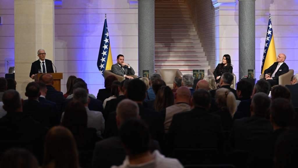 Predstavljena knjiga „Traktat o Bosni i Hercegovini – država, identitet i vizija budućnosti“