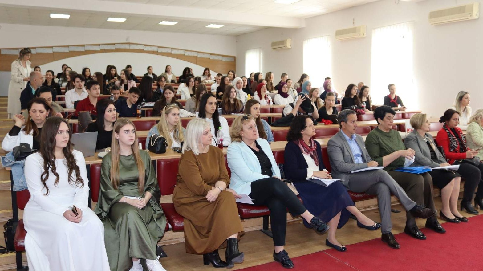 Kantonalno takmičenje iz bosanskog jezika okupilo više od 200 srednjoškolaca u Mostaru