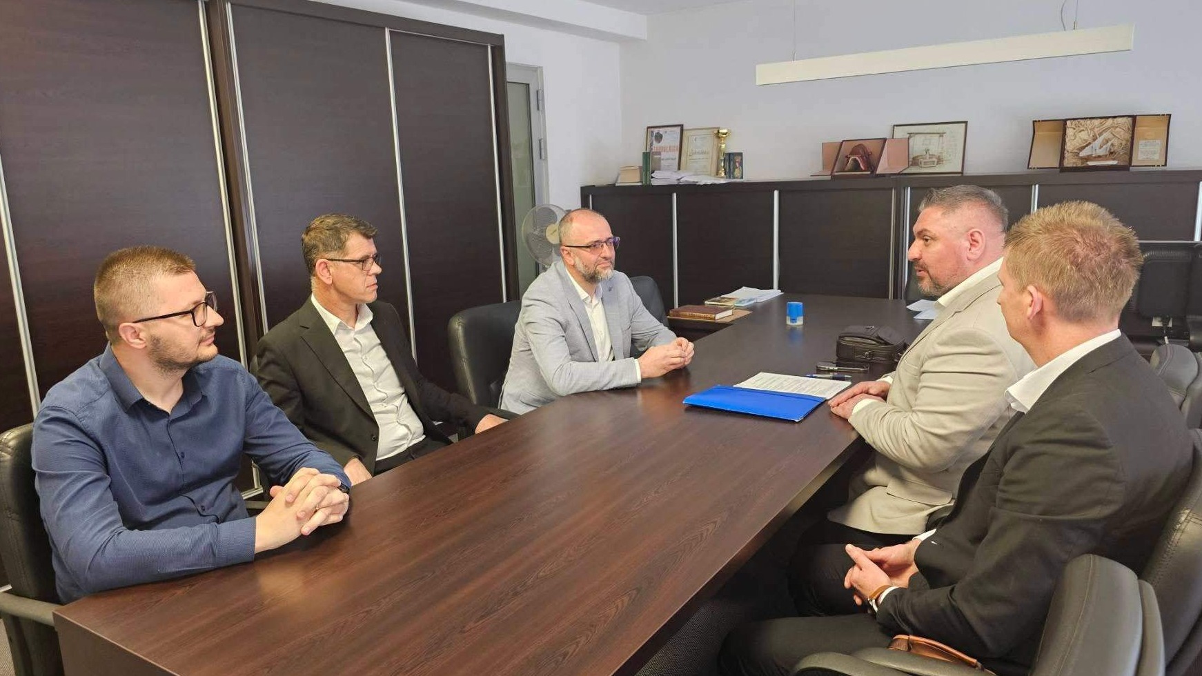 Bugojno: Potpisan ugovor o dodjeli sredstava za džamiju u Podripcima i rad Mreže mladih