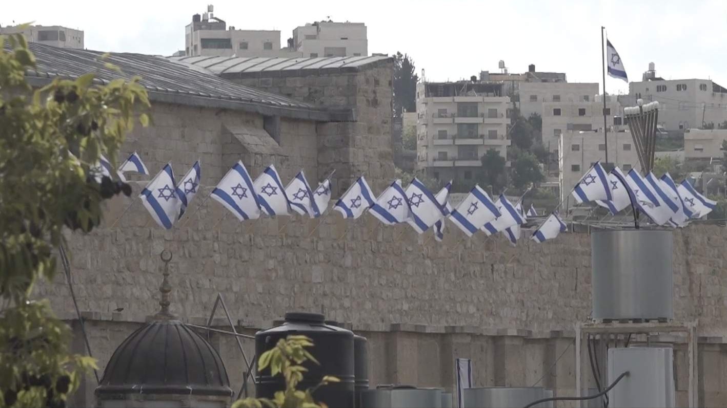 Hebron: Upravnik džamije Ibrahimi upozorio na “opasan presedan” nakon isticanja Davidove zvijezde