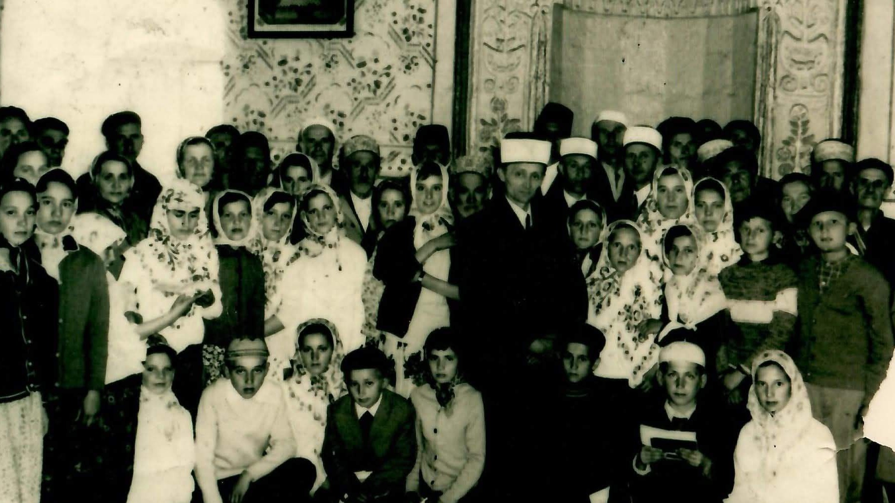 Medžlis Gradačac pozvao vjernike da dostave stare fotografije džamije Husein-kapetana Gradaščevića