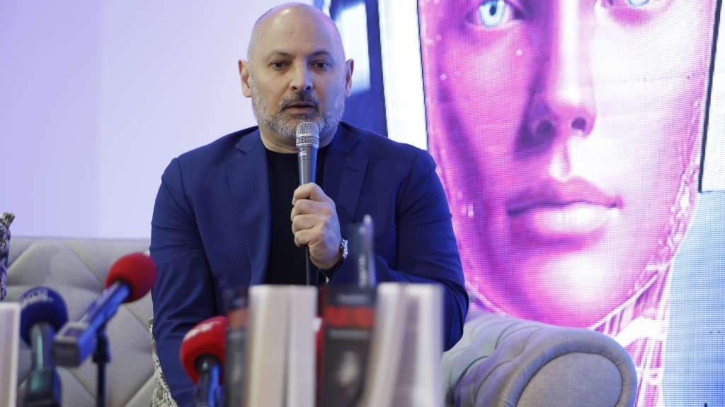 Predstavljena knjiga "Plati i pucaj" o sarajevskim safarijima Domagoja Margetića