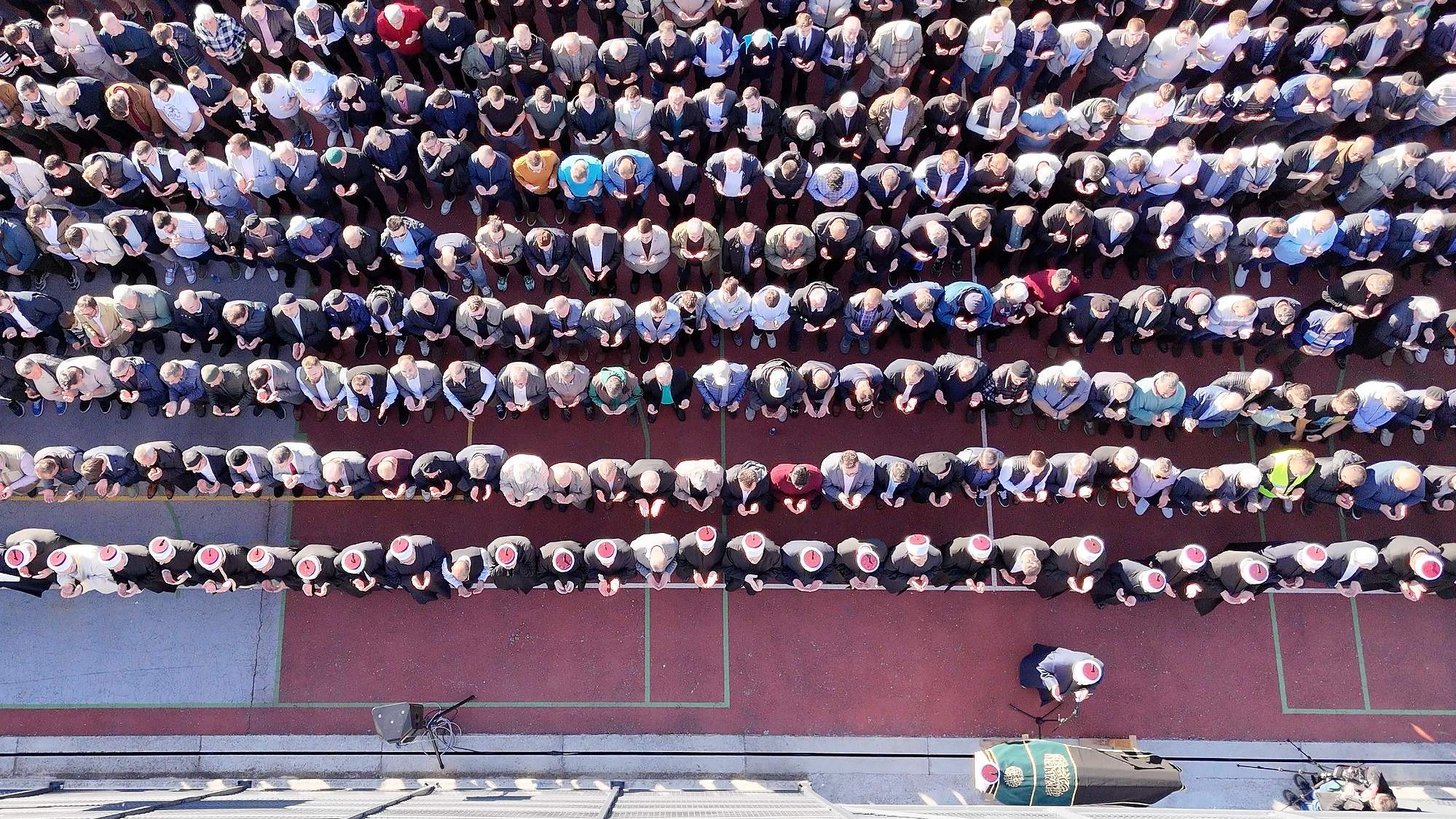 Klanjana dženaza profesoru Džemalu Salihspahiću: Iza njega ostaje raskošna punina života ispunjenog smislom i dobrom