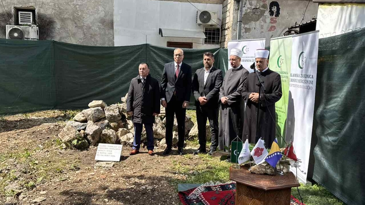 Položen kamen temeljac za ponovnu izgradnju Ferhat-pašine Sahat-kule: Banjoj Luci se njen simbol vraća za 18 mjeseci 