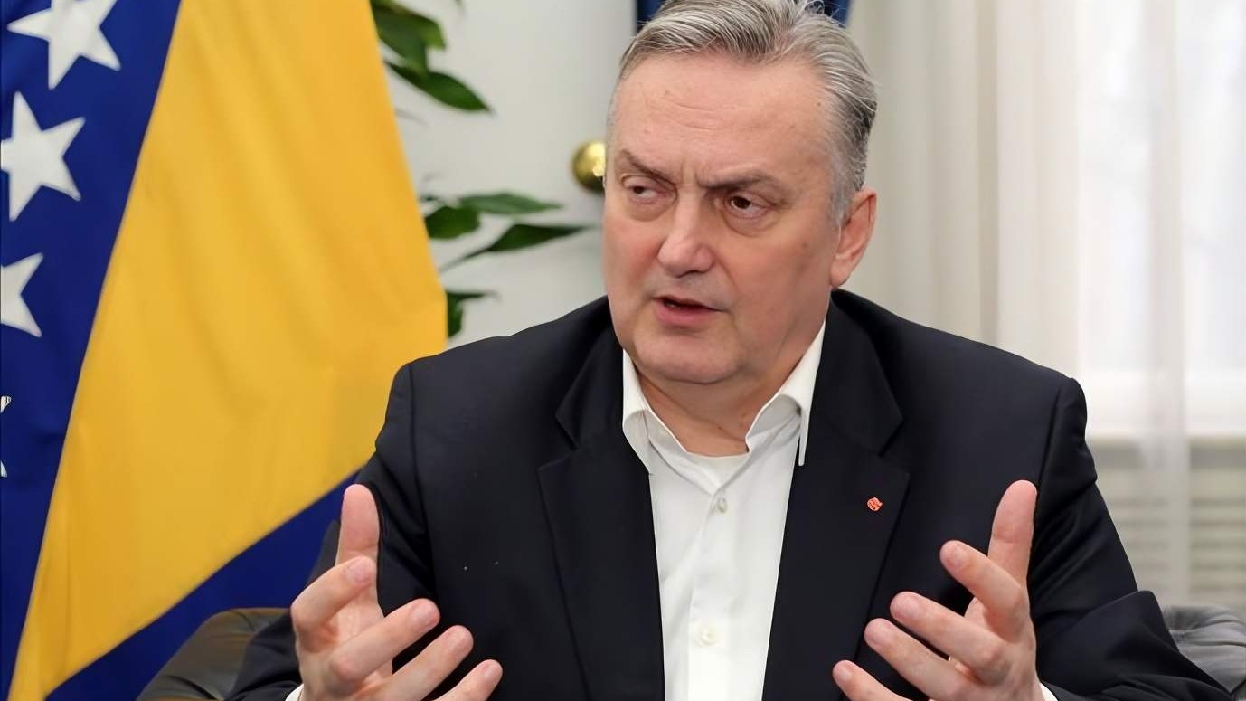 Lagumdžija: Pokušaji prikazivanja Bošnjaka kao prijetnje Evropi su osuđeni na propast