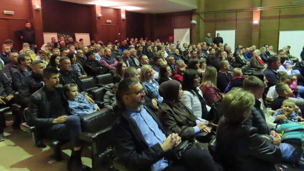 U Kladnju promovisana knjiga „Porodica i društvo“ prof. dr. Midhata Čauševića: Očuvanjem porodice čuvamo identitet i vrijednosti 