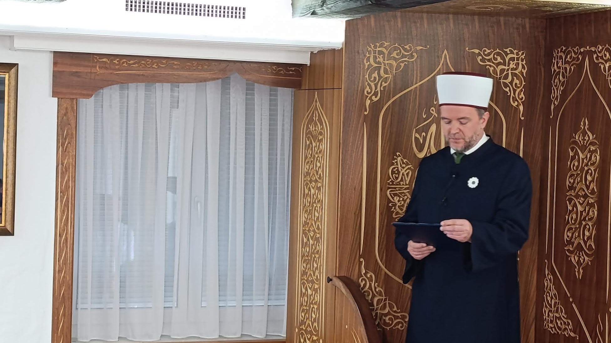 Muftija Senaid-ef. Kobilica održao hutbu povodom Dana džamija i otvorenja džamije u Rickenu