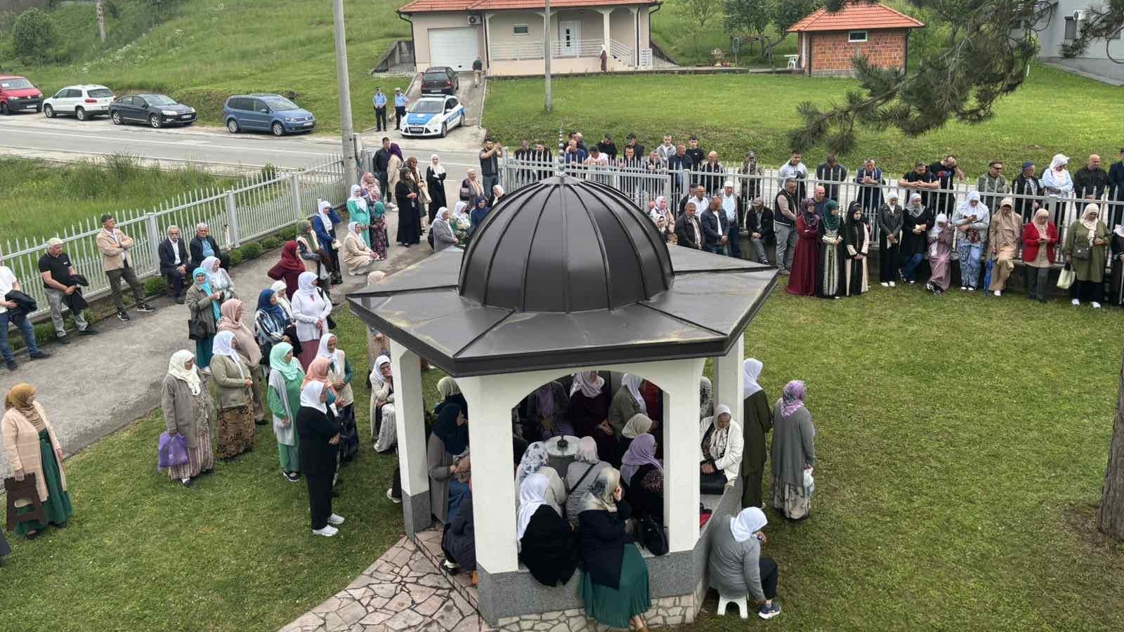 Bratunac: U naselju Glogova obilježena 34. godišnjica masovnog zločina nad Bošnjacima