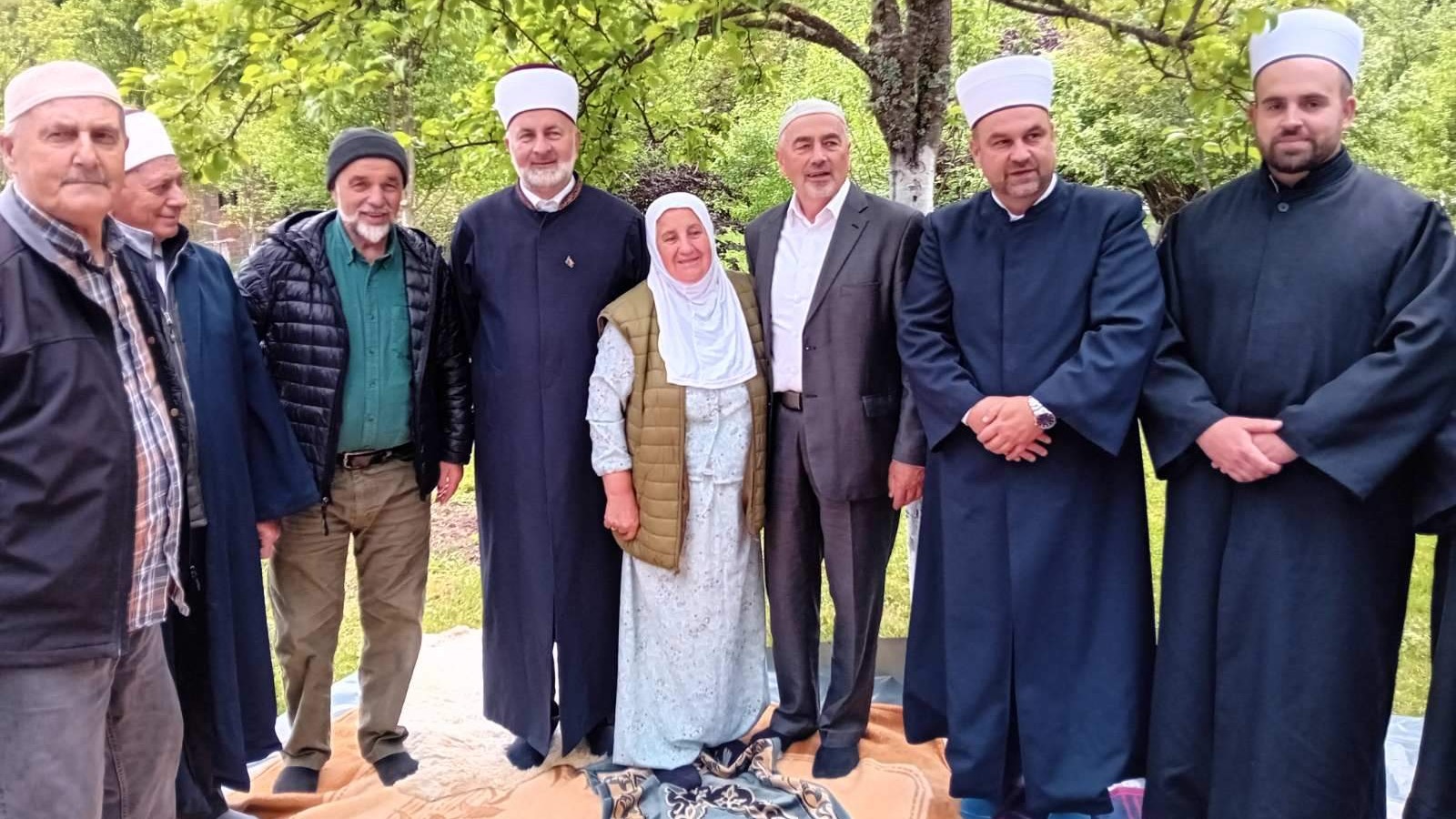 Alija Bajrović, prva hadžinica u džematu Sutjeska kod Foče nakon agresije