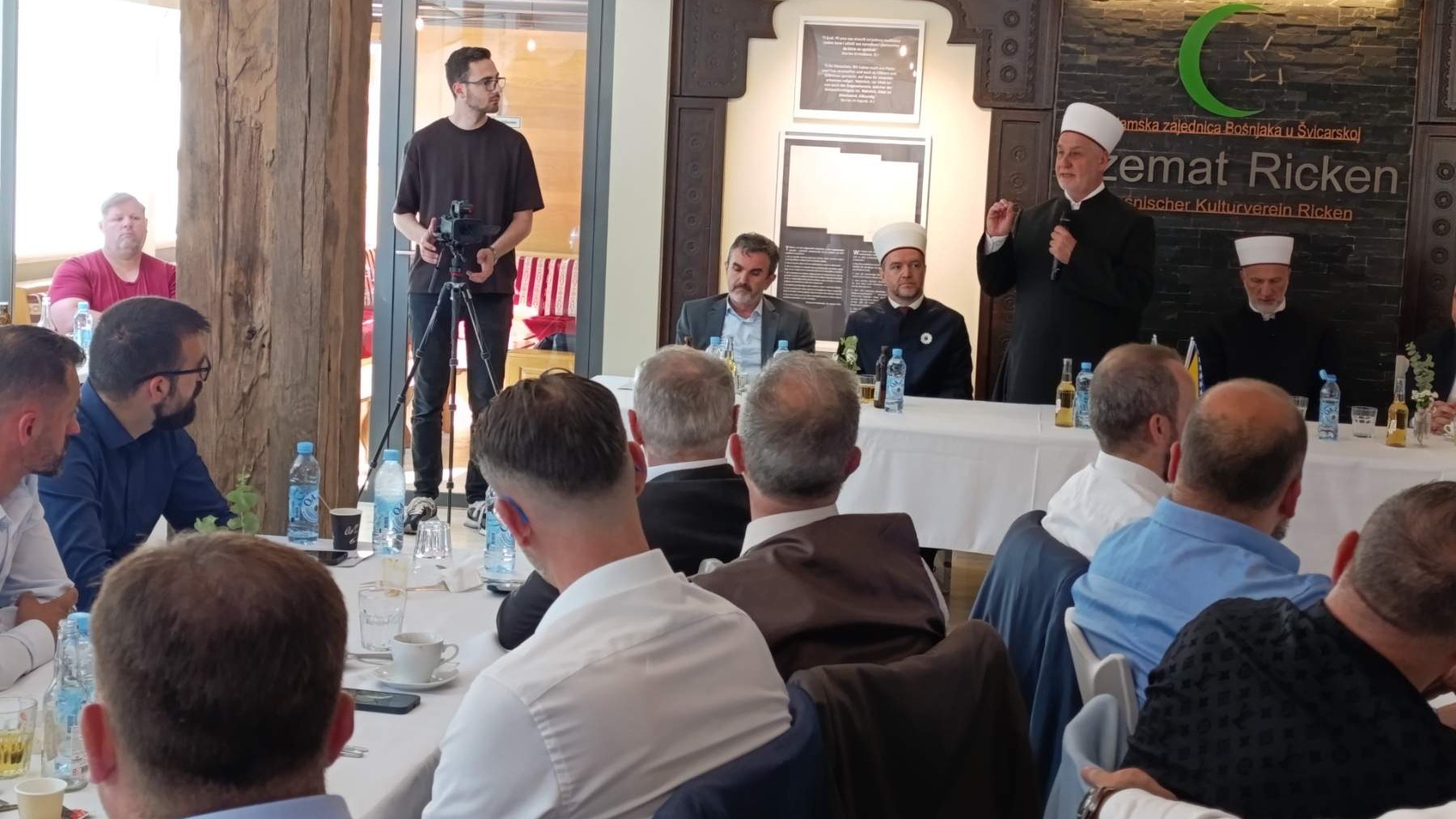 Sastanak reisul-uleme sa imamima i članovima izvršnih odbora IZ Bošnjaka u Švicarskoj 