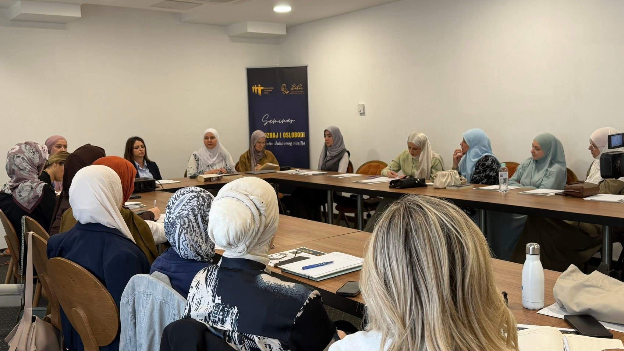 Organizacija Bahar uz podršku Ekumenske inicijative žena u Mostaru održala seminar "Prepoznaj i oslobodi - žene protiv duhovnog nasilja" 