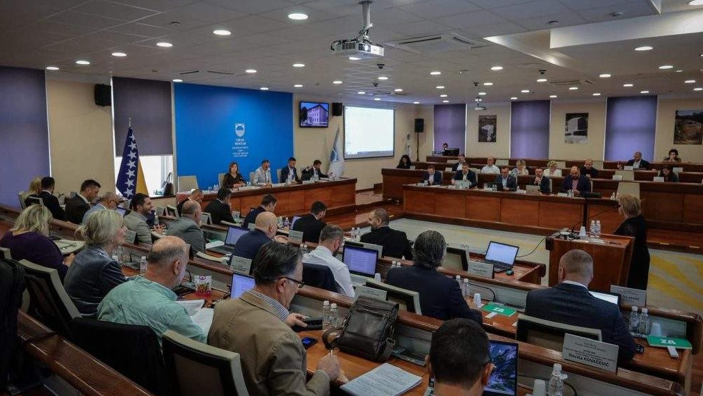 Klub vijećnika Bošnjaka ostaje pri obustavi rada u Gradskom vijeću Mostara