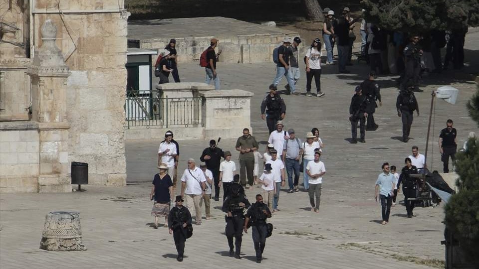 Izraelski okupatori upali u kompleks Al-Aksa u Jerusalemu uoči marša povodom Dana Jerusalema
