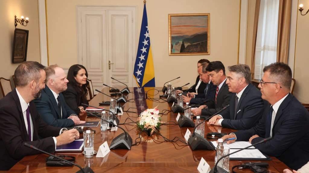 Komšić - Hamilton: Opredijeljenost NATO saveza jačanju partnerskog odnosa i saradnje sa BiH