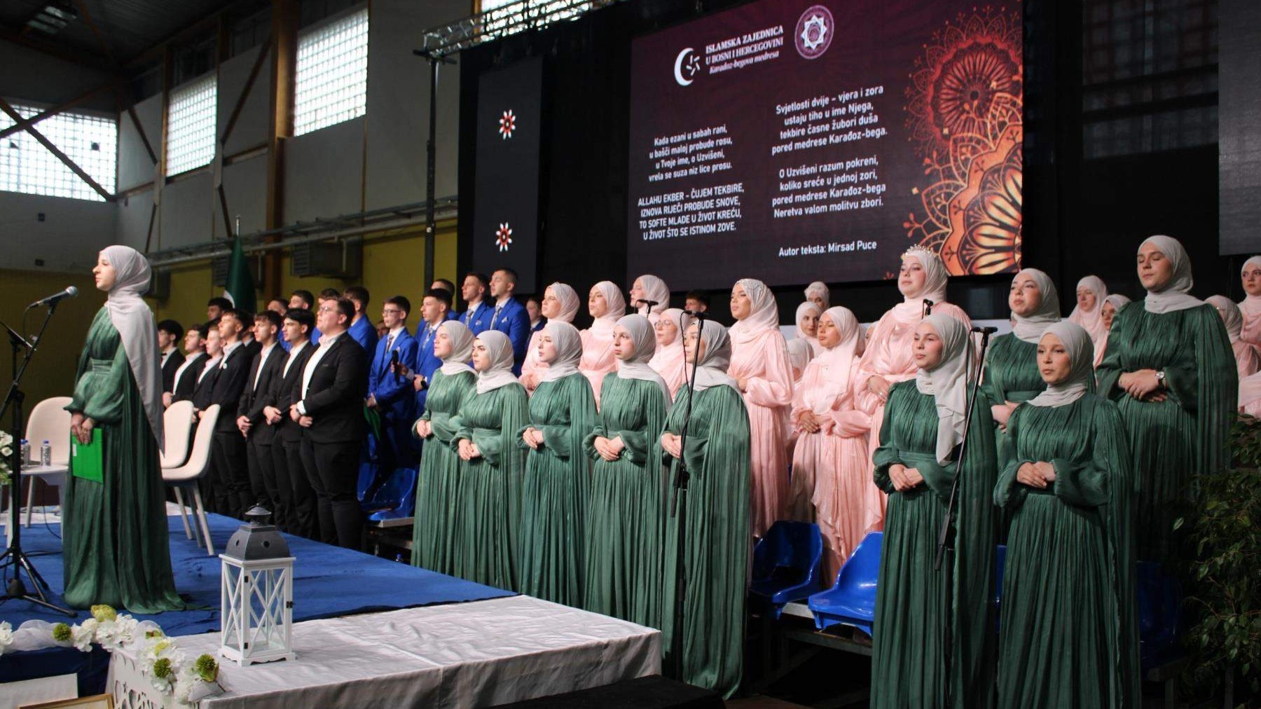 Mostar: Svečanom akademijom ispraćena 381. generacija maturanata Karađoz-begove medrese