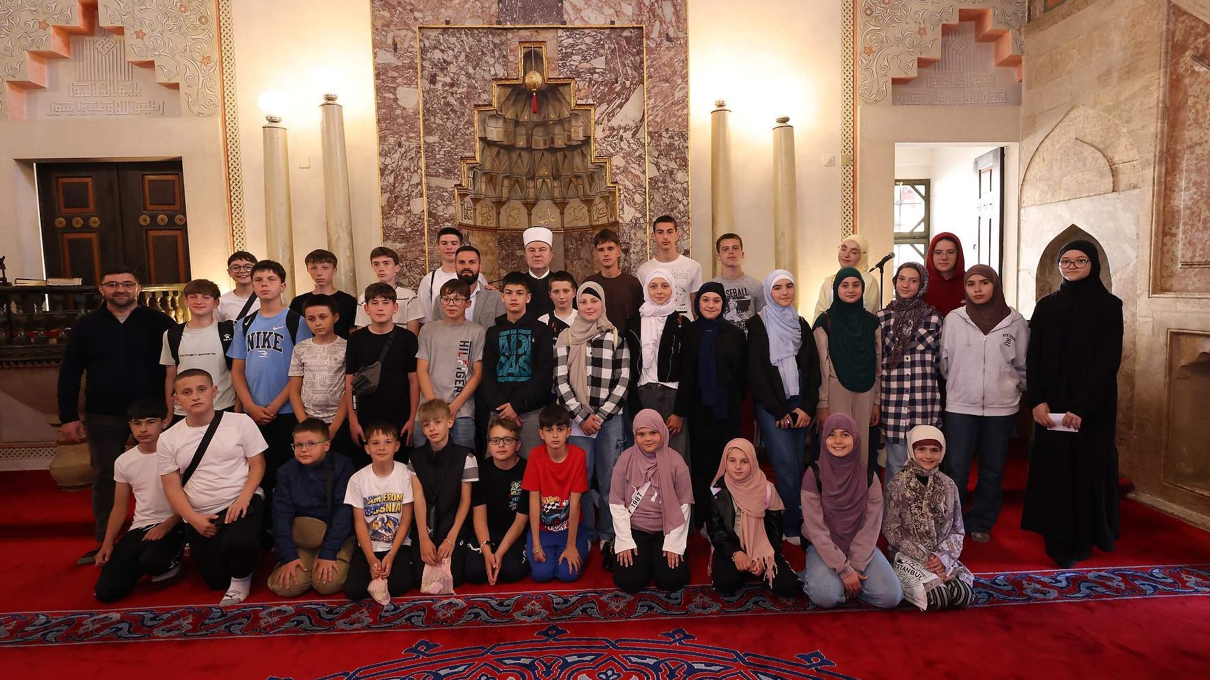 U Gazi Husrev-begovoj džamiji proglašeni pobjednici 28. finalnog takmičenja polaznika mektepske pouke i dodijeljena priznanja