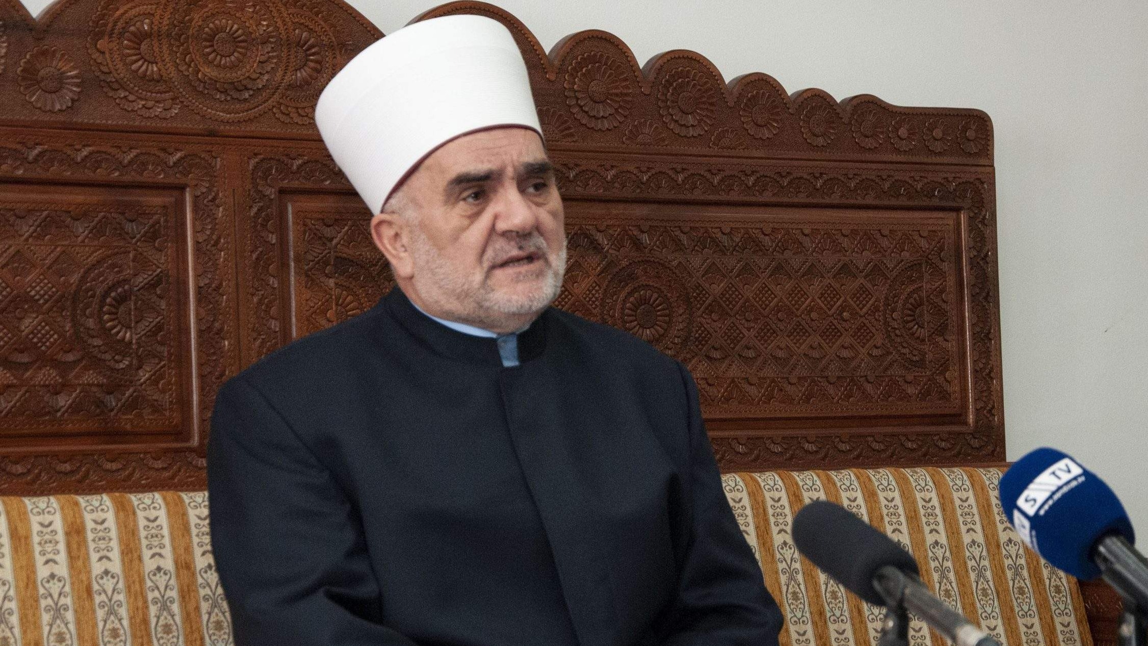 Bajramska čestitka muftije Dudića: Ovaj mubarek dan je tačka na kojoj se susreću hadž, kurbanska žrtva, arefatska dova, udijeljena sadaka, međuljudska pažnja i poštovanje