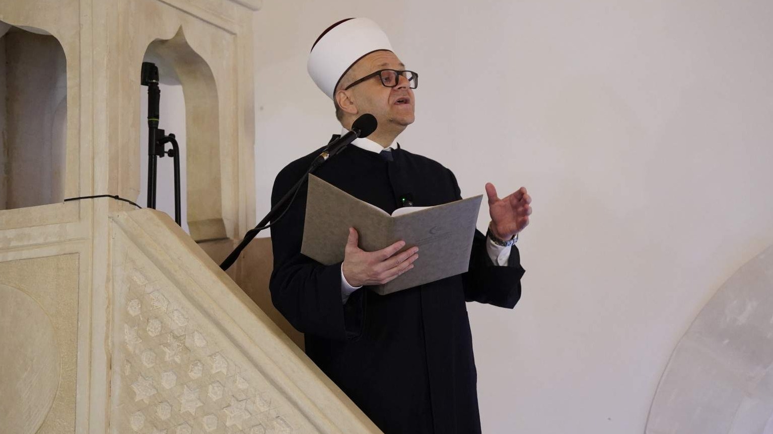 Bajramska hutba muftije Dedovića: Zajedništvo i odgovornost ključ opstanka Bošnjaka u Hercegovini