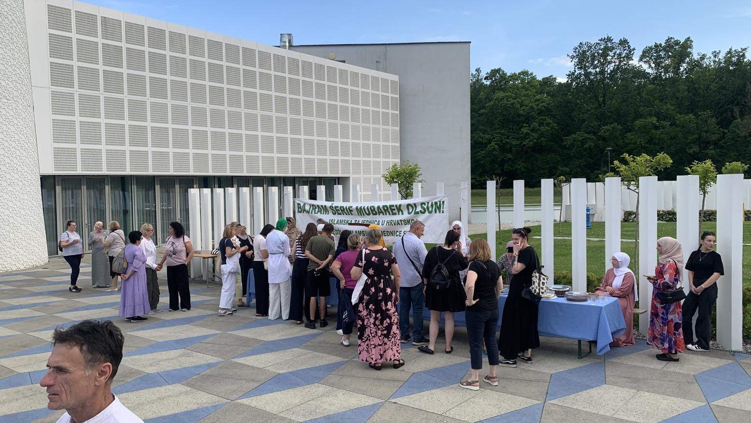 Medžlis Sisak: Bajramska dobrotvorna kolačijada za pomoć porodicama u Gazi