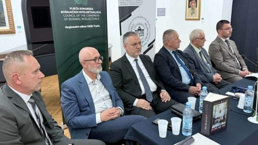 Tuzla: Predstavljeno kapitalno djelo "Zvornik 1992-1995: Genocid na kapiji Bosne"