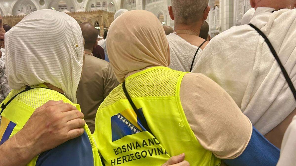 Hadž te ne uljepša, on te ogoli: Bilješke o zahvalnosti, egu i poniznosti