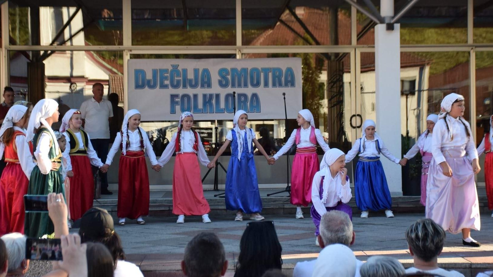 Dječija smotra folklora u okviru 516. Dana Ajvatovice okupila mlade čuvare tradicije