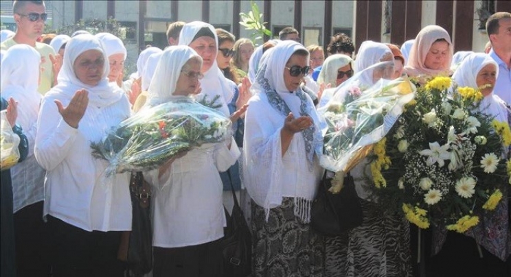 Majke Srebrenice obišle stratišta Bošnjaka: Genocid ne smijemo zaboraviti kako se više nikad ne bi ponovio (AUDIO)