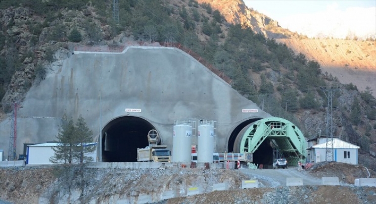 Megaprojekat Turske: Na Putu svile gradi se drugi najduži dvocijevni cestovni tunel u svijetu (VIDEO)