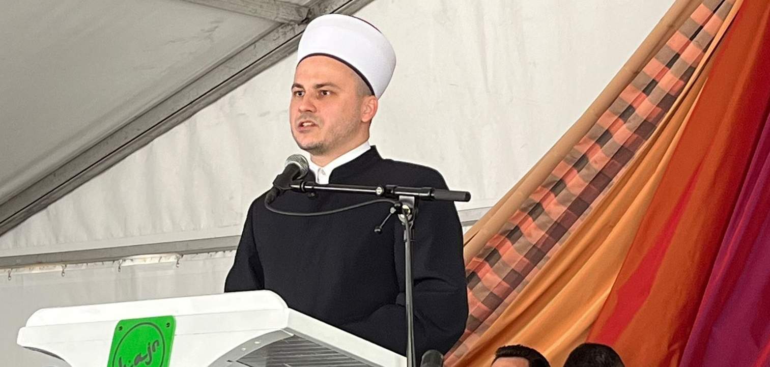 Glavni imam.jpg - Svečano otvorena džamija IKC Hajr Enschede u Nizozemskoj