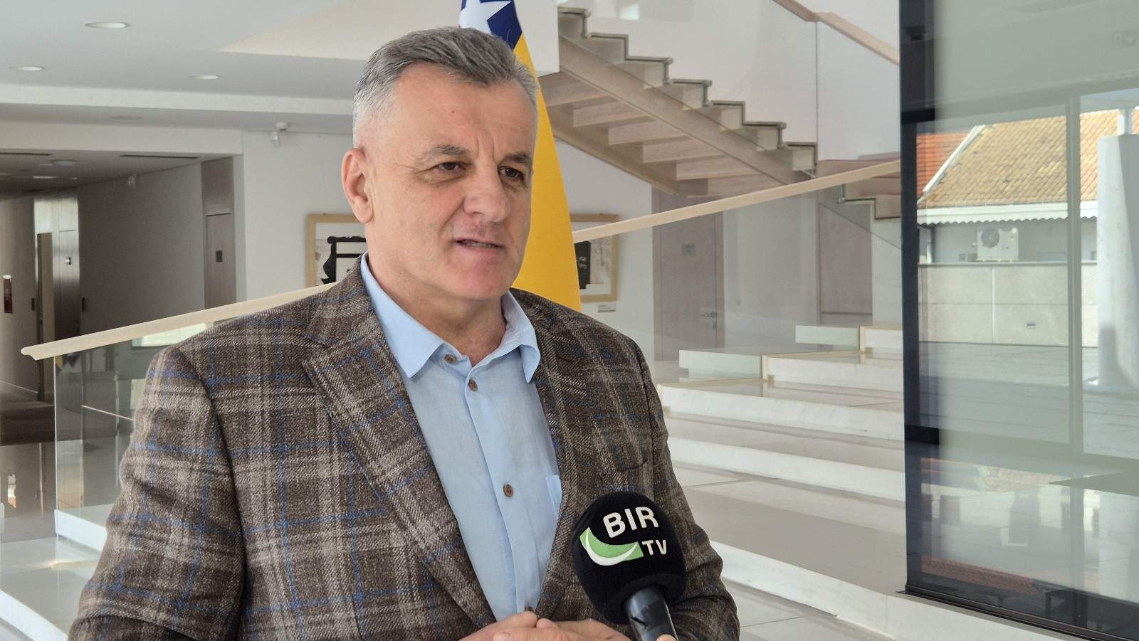 Dr. Bilal Memišević - Ured za društvenu brigu dodijelio prerađevine kurbanskog mesa 