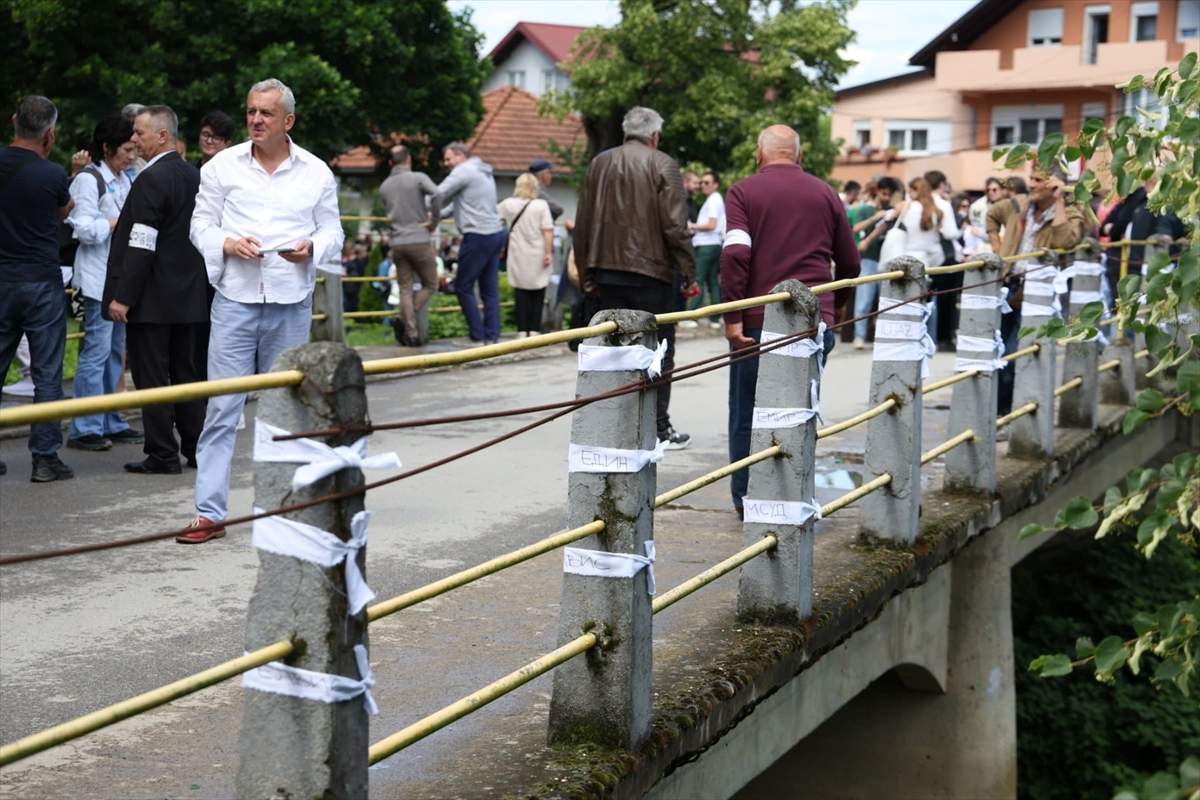 AA-20240531-34737355-34737349-DAN_BIJELIH_TRAKA_OBILJEZEN_U_PRIJEDORU.jpg - Obilježen Dan bijelih traka u Prijedoru: Predstavnici vlasti još jednom pozvani da dozvole izgradnju spomenika ubijenoj djeci