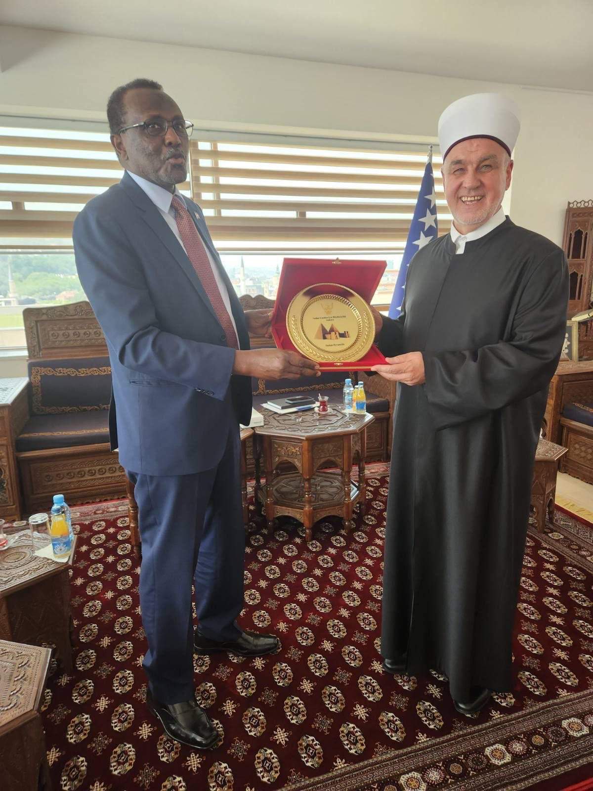 unnamed.jpg - Reisul-ulema primio u nastupnu posjetu ambasadora Republike Sudan 