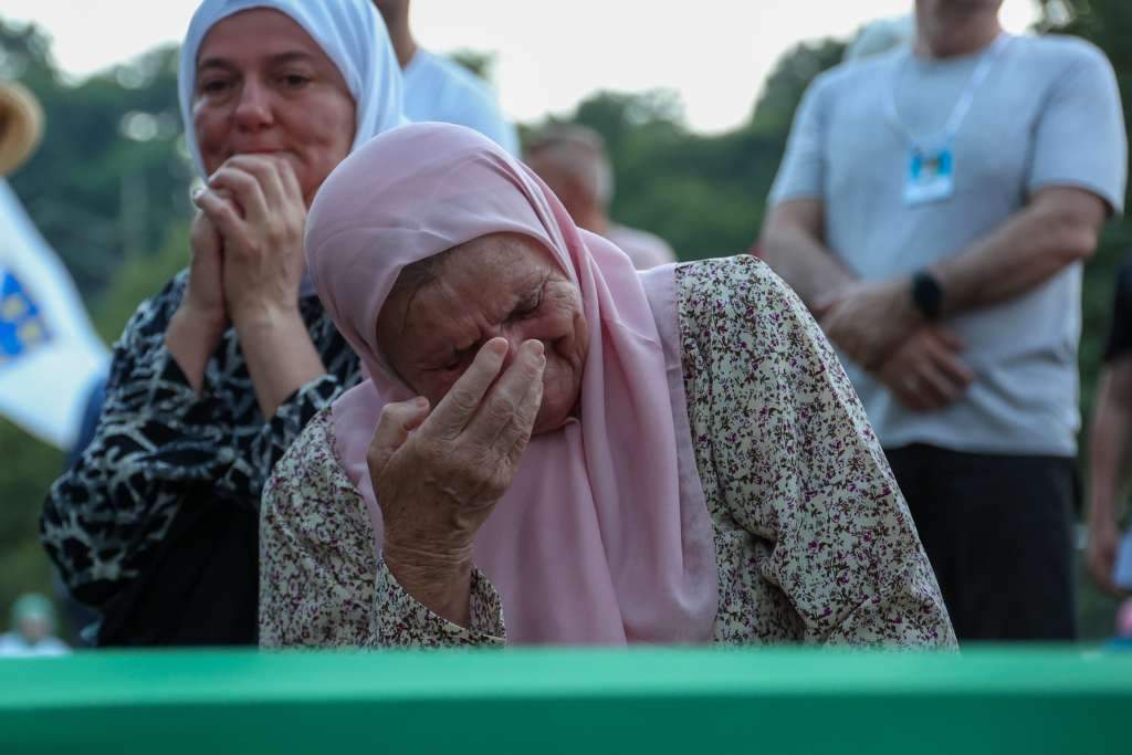 MAjke.jpg - Nizozemska komisija završila rad nakon naknada za 611 ubijenih žrtava genocida u Srebrenici