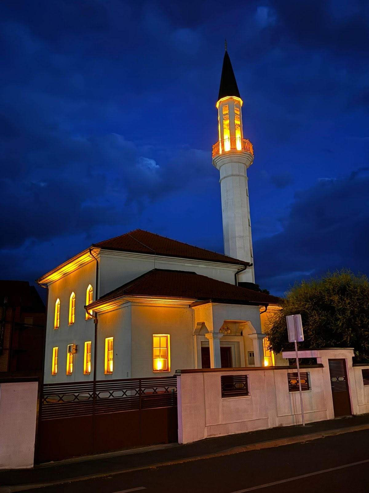 Bijeljina2.jpg - Domaćini u Bijeljini željno iščekuju goste povodom otvorenja Ahmed-age Krpića džamije