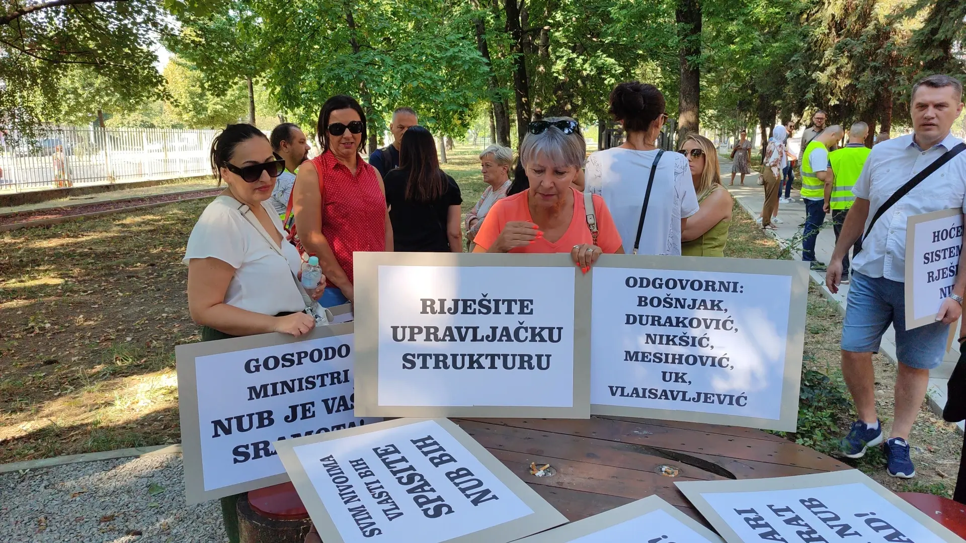 IMG_20240815_092054_1-webp.webp - Uposlenici NUB-a na protestnoj šetnji tražili konačno rješavanje njihovog statusu