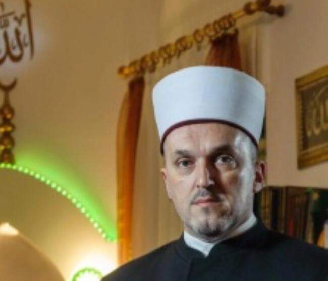 IMG_3868.jpeg - Vahid-ef. Hadžić - Imam iza kojeg je 800. objavljena hutba