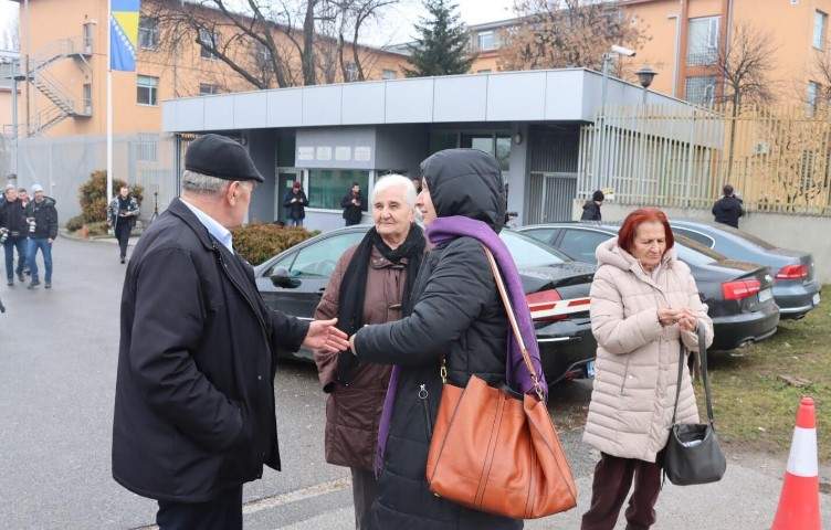 01.jpg - Udruženja žrtava dala podršku Dudakoviću: Gdje su optužnice za opsadu Sarajeva, Goražda, predmeti s A liste Haga?