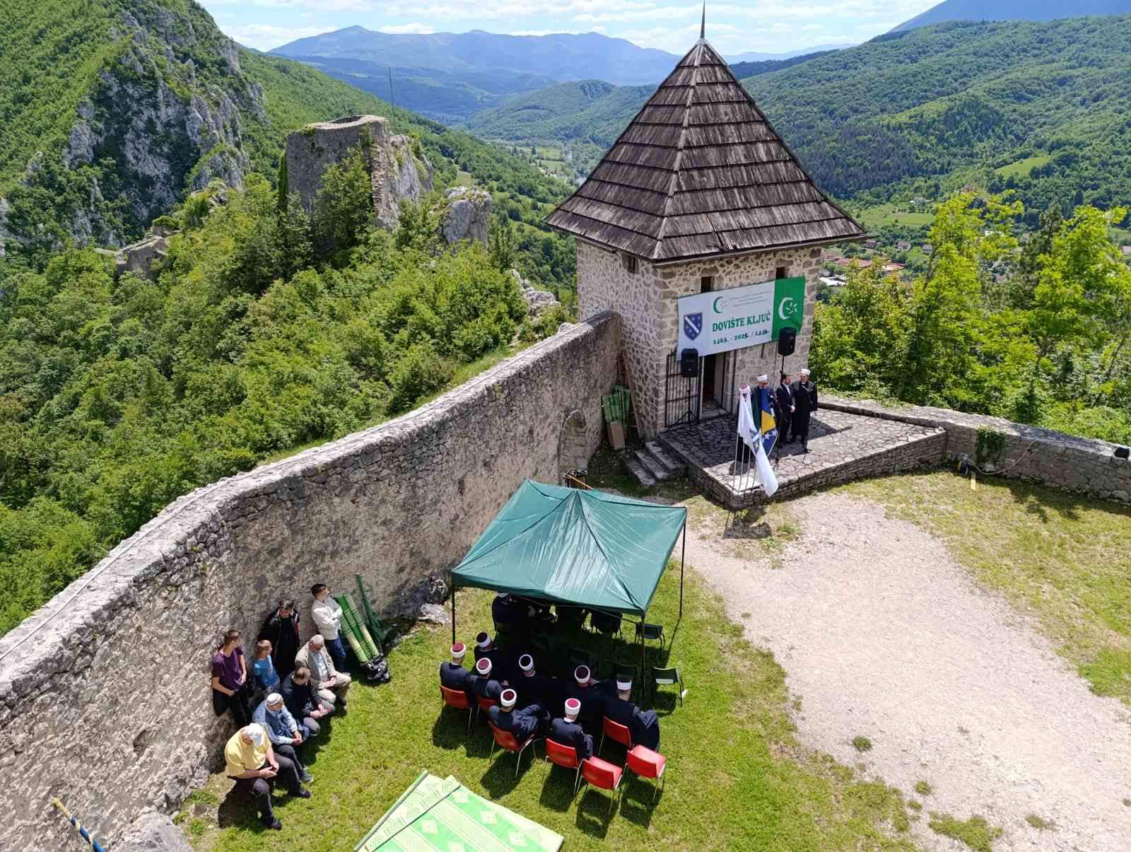 viber_image_2025-05-25_13-47-25-291.jpg - Održana tradicionalna dova na Starom gradu u Ključu