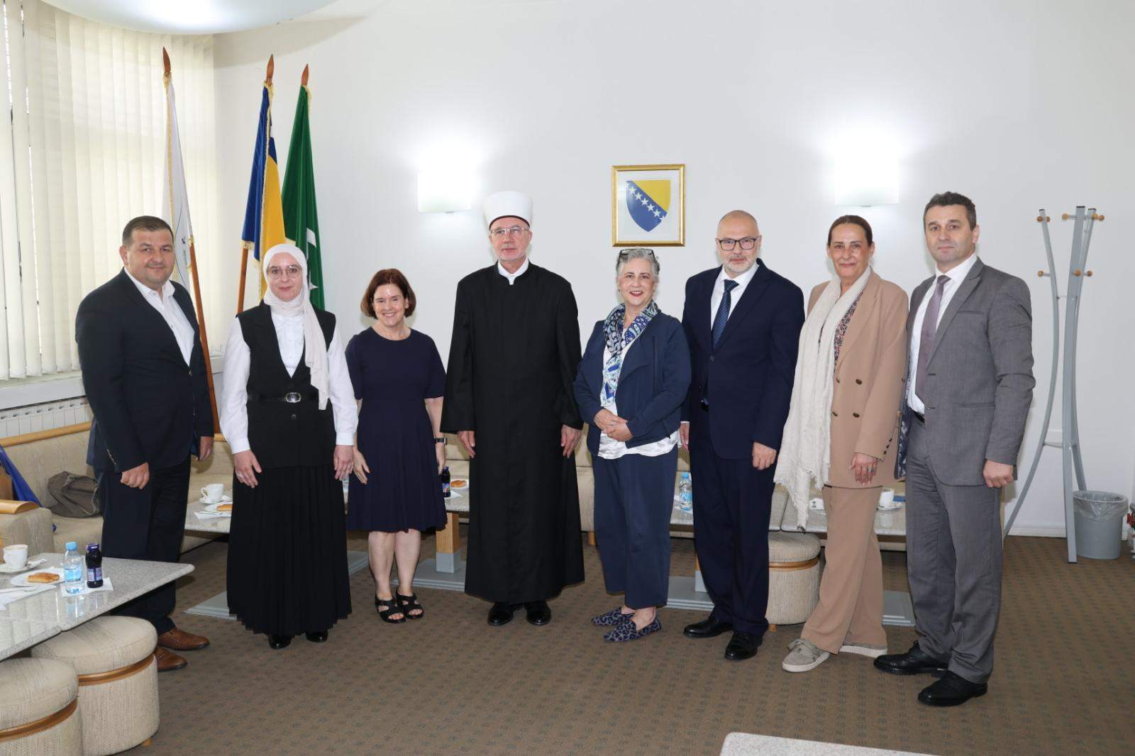 WhatsApp-Slika-2025-05-31-u-11.59.55_2a4b13e8.jpg - Muftijstvo tuzlansko: Prijem za atašeicu za kulturu i obrazovanje Ambasade SAD u BiH