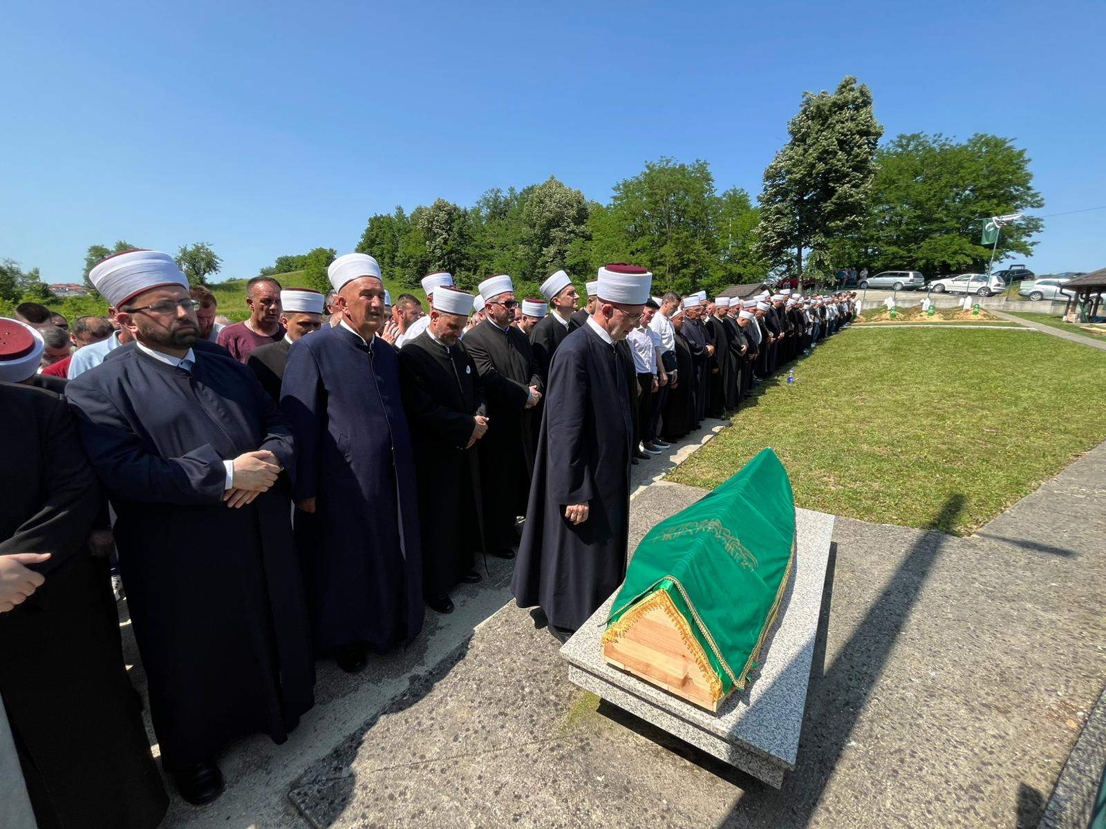 WhatsApp-Slika-2025-06-06-u-15.30.54_fe5e9cde.jpg - U Gračanici klanjana dženaza Muhamed-ef. Sinanoviću