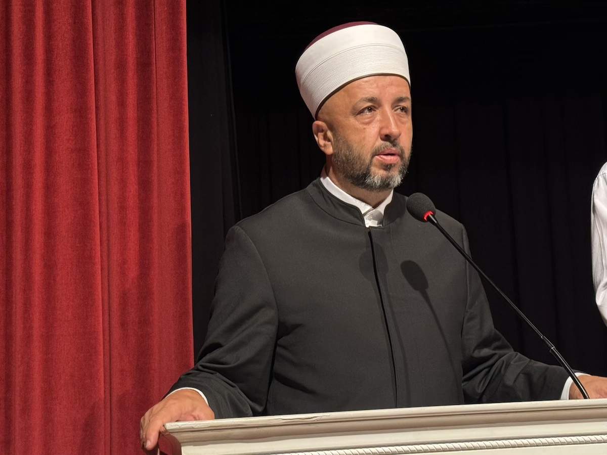 IMG_1851.jpg - Istanbul: Svečano otvoreni 25. kulturno-edukativni i sportski susreti članova Udruženja ilmijje i uposlenika Islamske zajednice