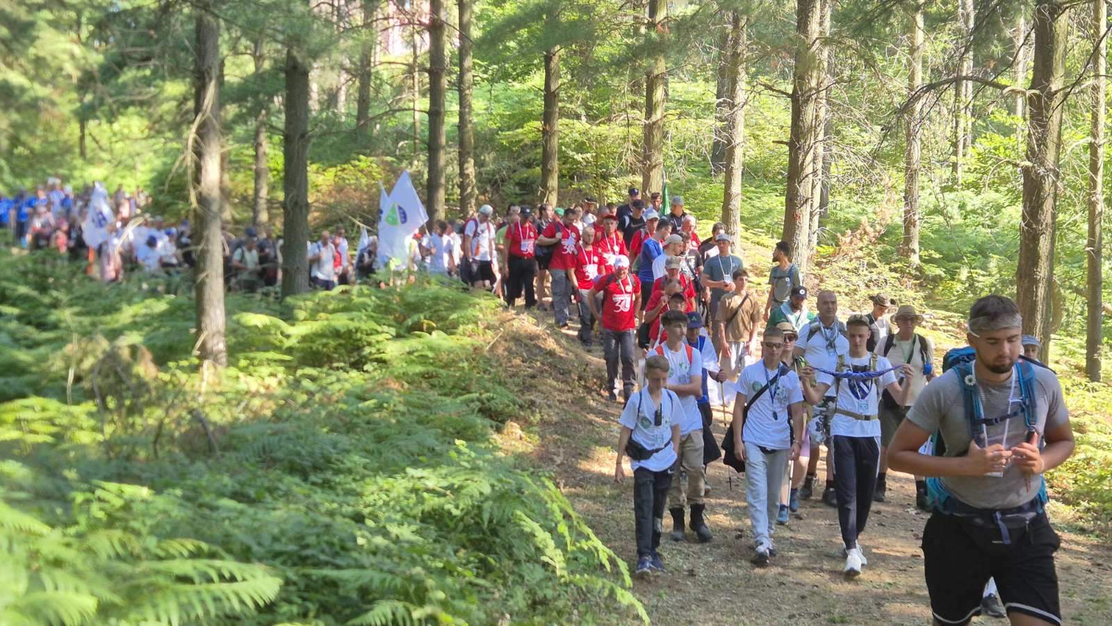 03.jpg - Trideseta godišnjica genocida: Kolona “Marša mira” krenula iz Nezuka
