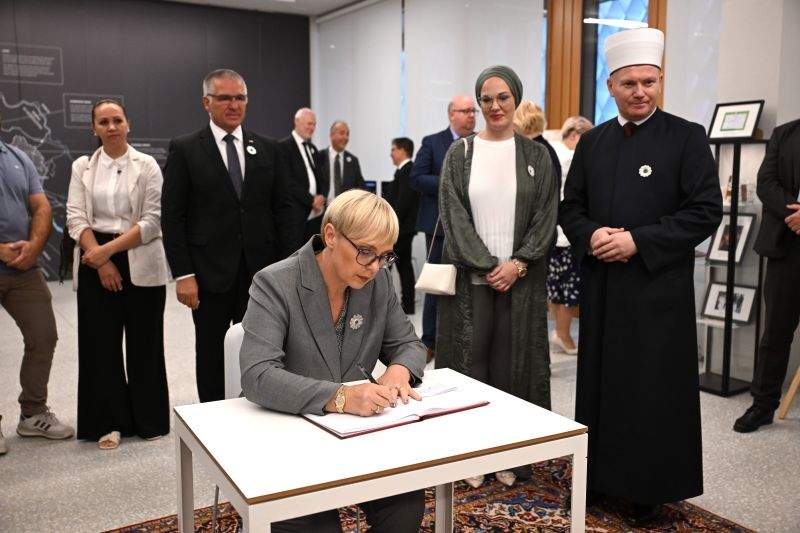 AI3_8605.jpg - Ljubljana: Sjećanje na genocid u Srebrenici je temelj zajedničke evropske savjesti