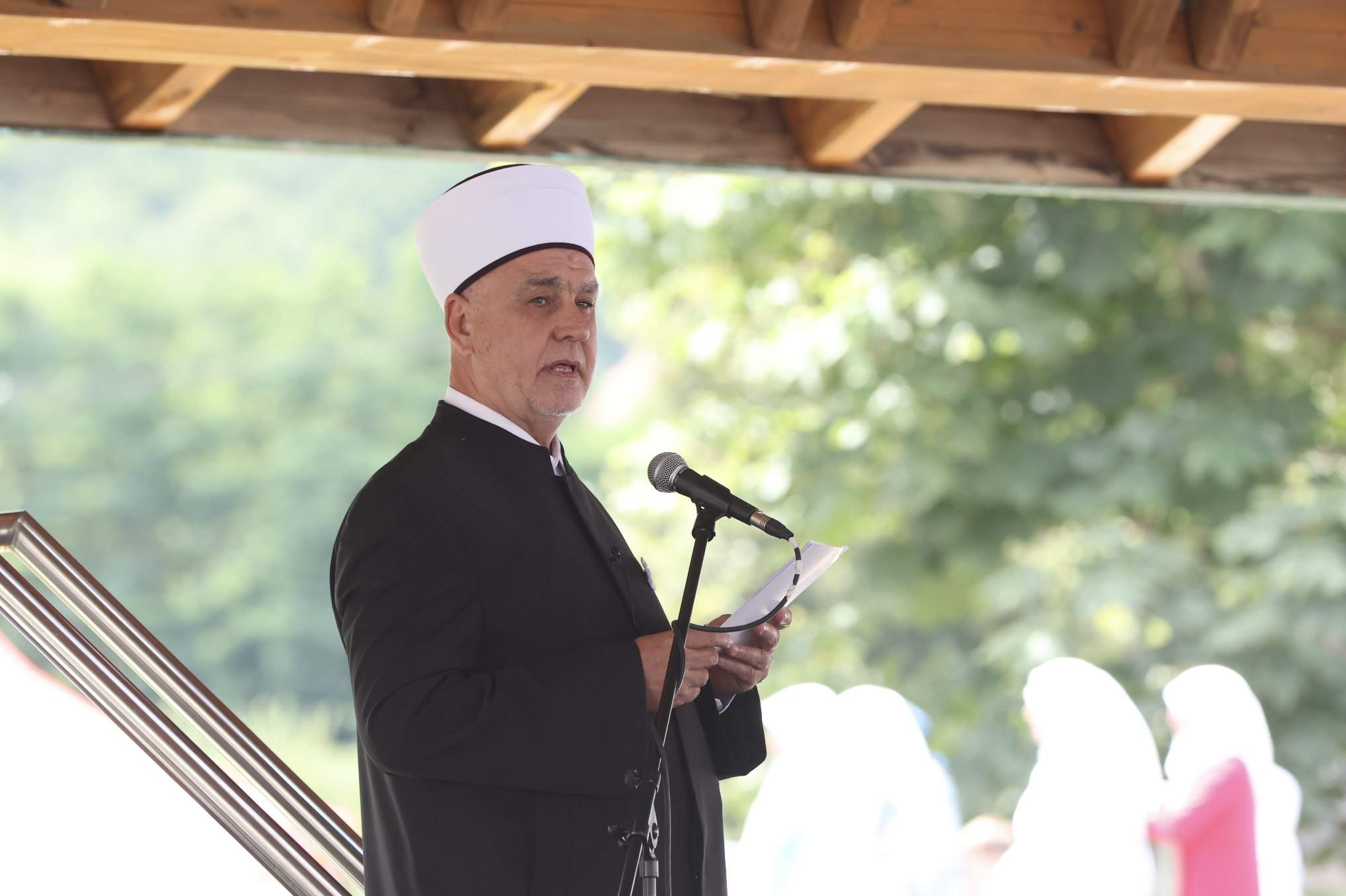 IMG_20250711_130922.jpg - Reisul-ulema Kavazović iz Potočara: Košulju tuge nikada nećemo skinuti, a naša snaga je u vjeri i ustrajnosti