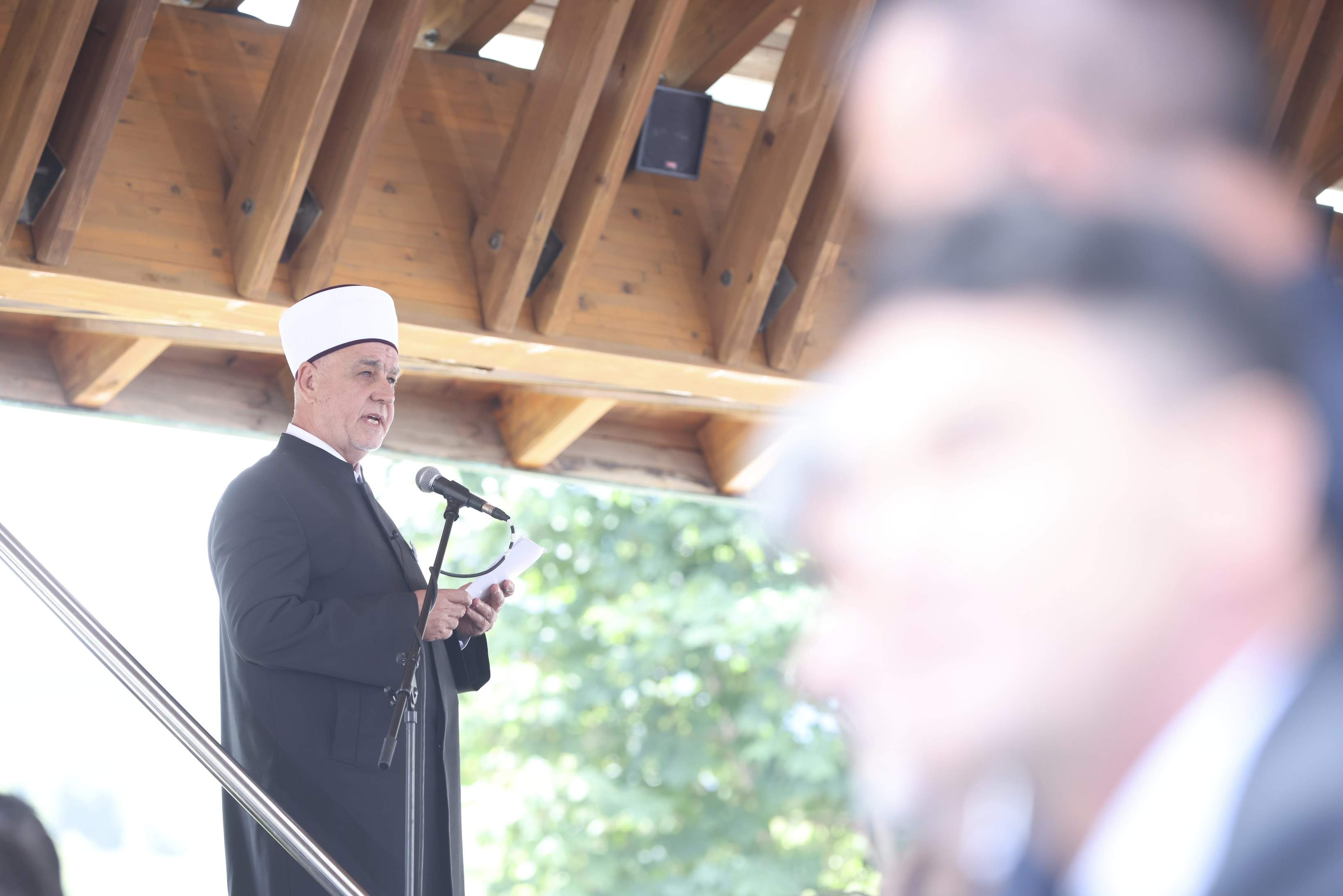 IMG_20250711_130934.jpg - Reisul-ulema Kavazović iz Potočara: Košulju tuge nikada nećemo skinuti, a naša snaga je u vjeri i ustrajnosti