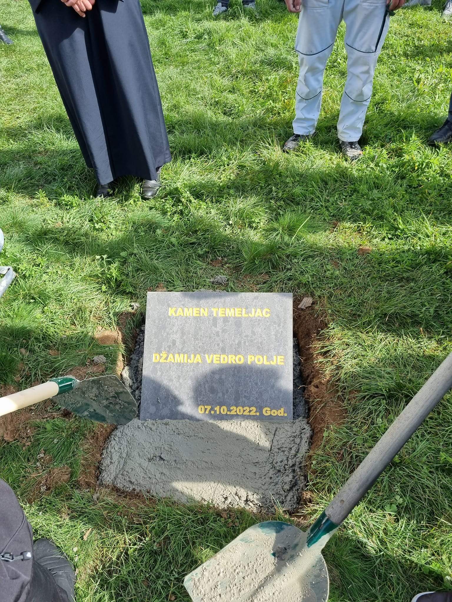 Džamija Vedro Polje (Foto: Mahir Ramić/ Medžlis Bugojno) - Kemal-ef. Tokmić uoči otvorenja džamije u Vedrom Polju: Raduje nas da se ljudi ugrađuju u trajna dobra
