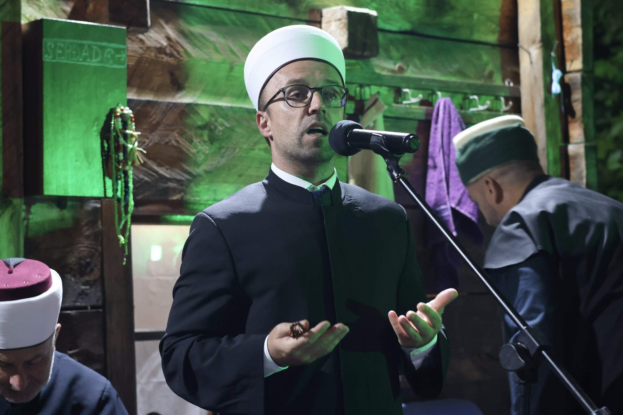 IMG_20250727_002907.jpg - Proučen tradicionalni mevlud i zikr na Karićima: Naš izbor je da smo muslimani. zahvalni Gospodaru, otvoreni prema ljudima